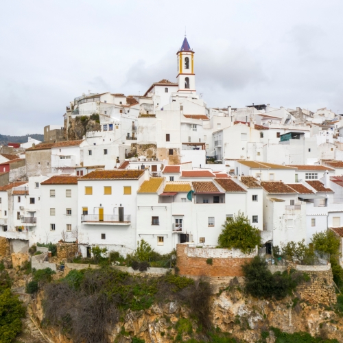 shutterstock 2104503353 - Yunquera